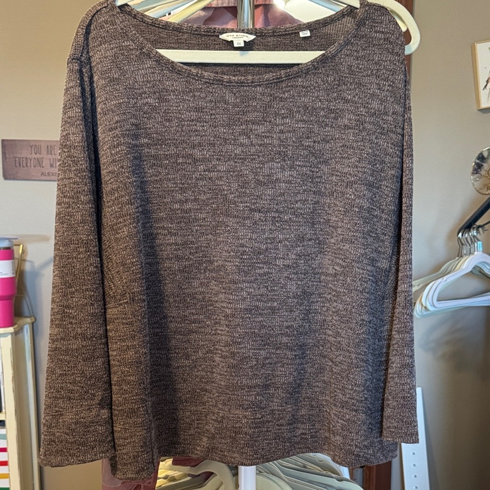 ⭐️⭐️$5 Max Studio Dark Brown/Purply Knit Top NWOT